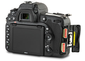 Nikon D750 dual SD card slots