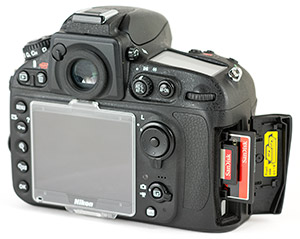 Nikon D800 Card Slots