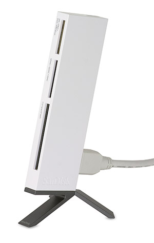 SanDisk ImageMate All-in-One USB 3.0 angle